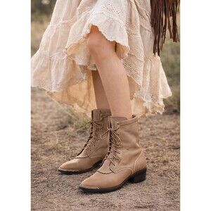 Vintage Leather Kiltie Ankle Boots Tan Western Lace Up 6.5 Made U.S.A